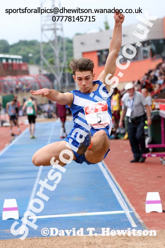 Senior boys long jump, English Schools Track and Field. Photo: David T. Hewitson/Sports for All Pics